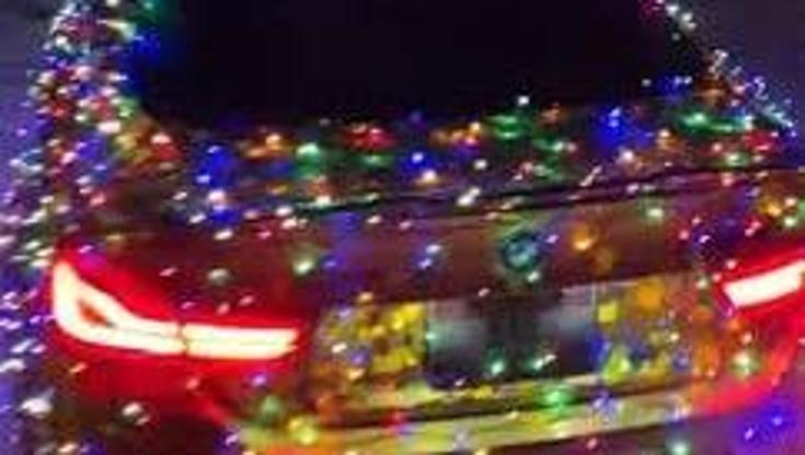 Bari, con l’auto addobbata con le luci di Natale non si ferma all’alt: arrestato dopo inseguimento - Bari