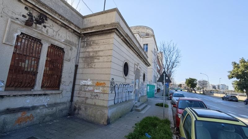 Il Comune vende il più antico edificio del lungomare Vittorio Veneto ma ottiene la metà del valore - Bari