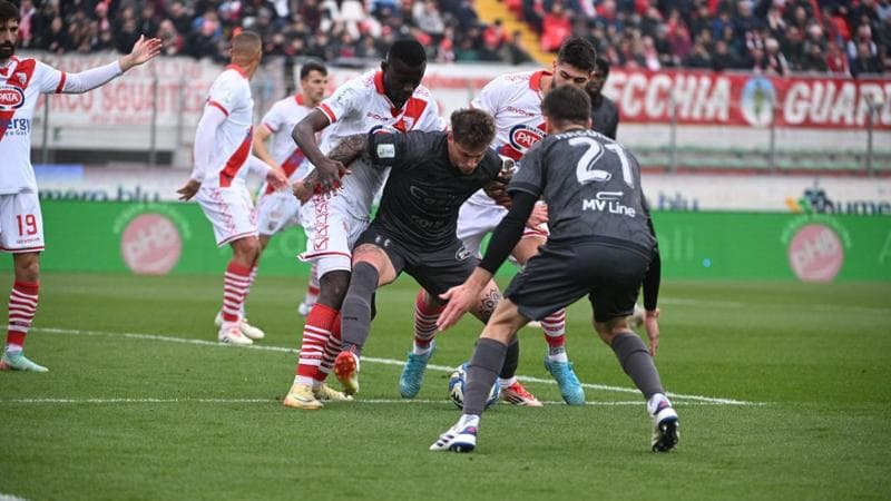 Il Bari torna alla vittoria in trasferta: 1-0 al Mantova con un gol di Maggiore - Bari
