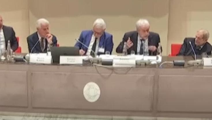 Immagine del post 18563 - Bari “Brindisini, i più sfigati della Puglia”: bufera sull’ex capo di gabinetto di Emiliano alla Regione - Bari
