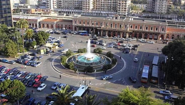Immagine del post 6243 - Bari Piazza Moro, a Bari da oggi parte la rivoluzione: “Diventa pedonale” - Bari