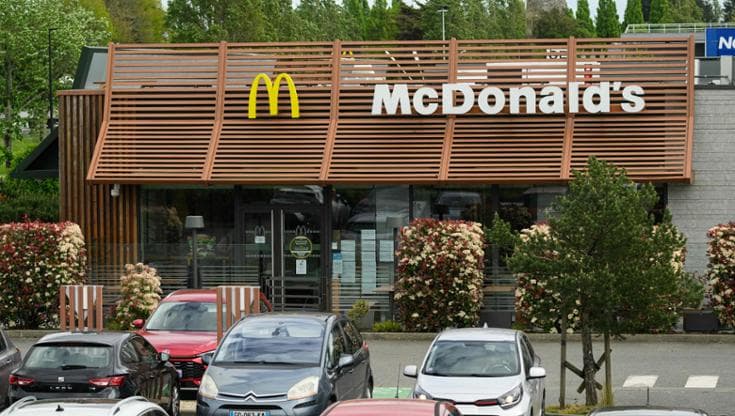 Immagine del post 23124 - Bari Anche Matera cede al McDonald’s: era l’ultimo capoluogo italiano senza la catena fast food - Bari