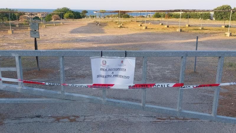 Immagine del post 10939 - Bari Monopoli, strutture vecchie in spiaggia e nel parcheggio: chiuso lido Colonia - Bari