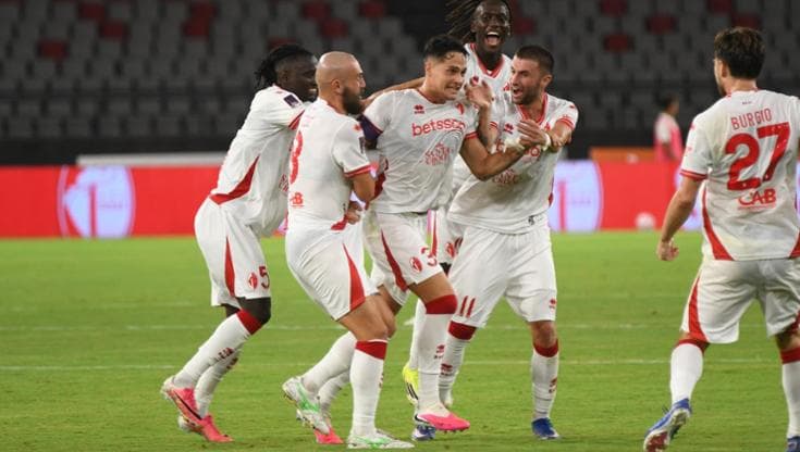 Immagine del post 24132 - Bari Bari calcio, buona la prima 3-0 contro la Cavese, ma è per pochi intimi: lo stadio è semivuoto - Bari