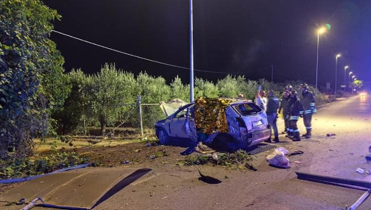 Immagine del post 11876 - Bari Foggia, si schianta con l’auto contro un palo: muore a 29 anni Nicola Lombardi - Bari