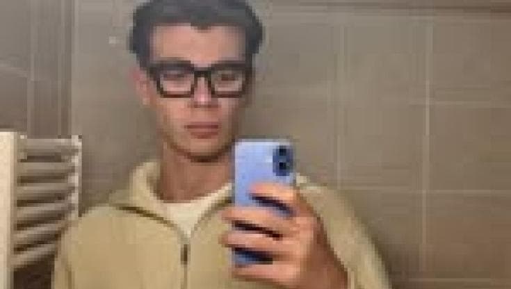Immagine del post 11879 - Bari Addio a Nicola Casucci, liceale e rider morto a 18 anni: folla ai funerali. “Piange anche Dio” - Bari