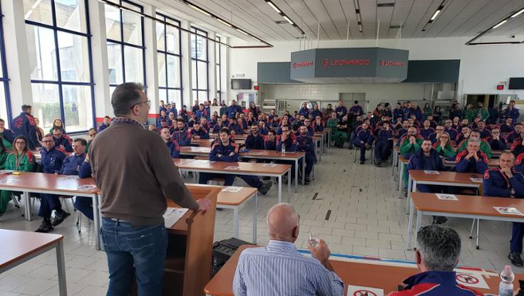 Immagine del post 12964 - Bari I dipendenti della Leonardo lanciano petizione: “Stop armi a Israele, non con il nostro lavoro” - Bari