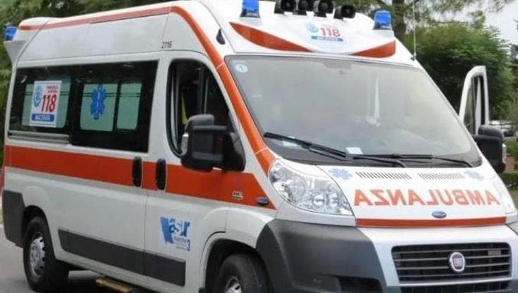 Immagine del post 12960 - Bari Andria, bambina di 11 anni travolta mentre attraversava la strada: è grave - Bari