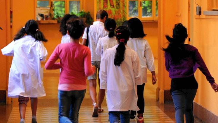 Lecce, ferì al labbro un alunno e lo offese: “Fallito, non troverai mai lavoro”. Maestra condannata - Bari