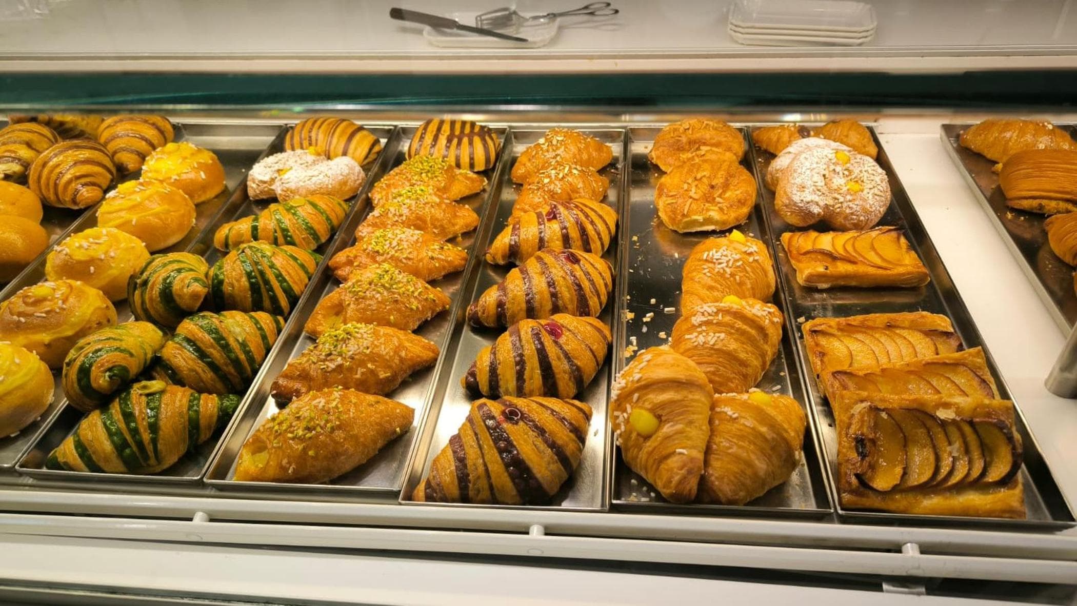 Immagine del post 14166 - Bari Alla crema, misto o gourmet: dove si mangia il cornetto più buono di Bari? Sette posti imperdibili - Bari