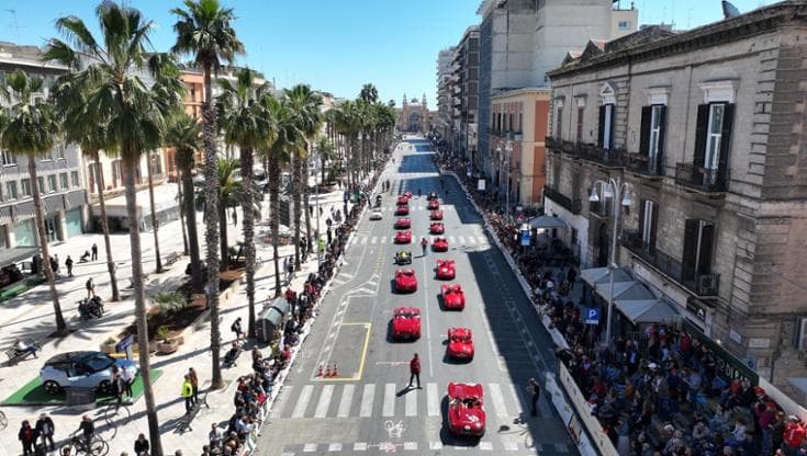 Immagine del post 15251 - Bari Gran Premio di Bari, ad aprile tornano le auto d’epoca sul lungomare - Bari