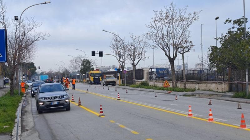 Brt, si lavora sul lungomare Vittorio Veneto e cambiano le fermate delle navette: traffico caos - Bari