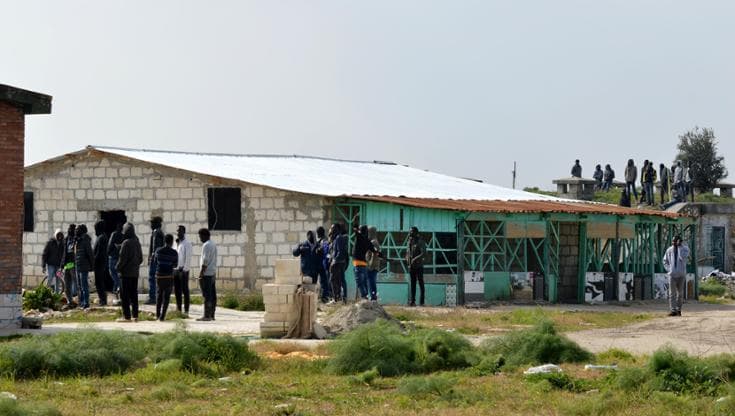 Immagine del post 17498 - Bari Alloggi per migranti, rabbia per i cento milioni del Pnrr perduti: “La Puglia rimarrà un lager” - Bari