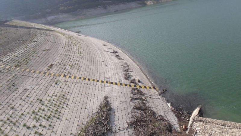 Immagine del post 4453 - Bari Siccità in Puglia, è allarme rosso: gli invasi sono già a secco. “Acqua potabile a rischio” - Bari