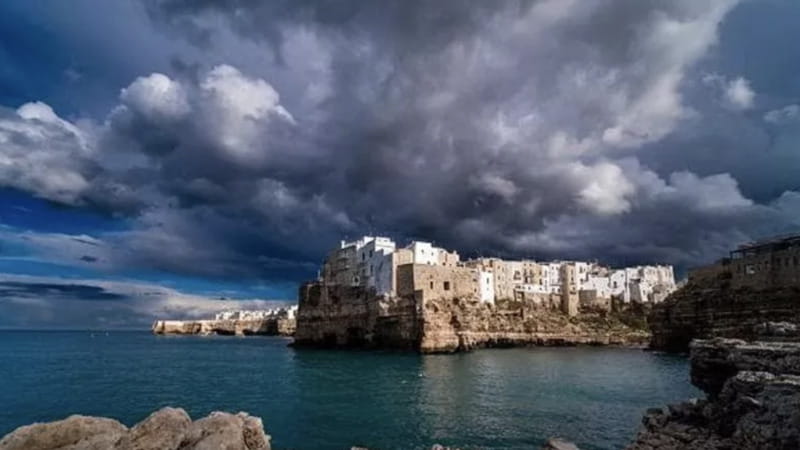 Meteo Puglia, allerta gialla di 12 ore con rischio grandine. Prevista pioggia anche per il 25 aprile - Bari
