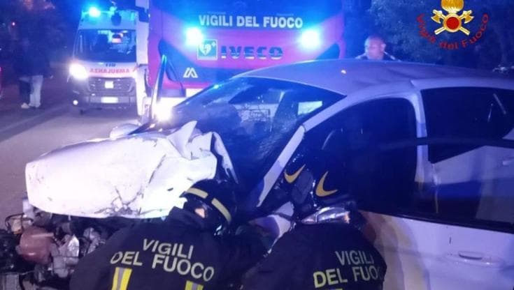 Immagine del post 19703 - Bari Scontro frontale fra Trinitapoli e San Ferdinando: muore una coppia di Margherita, 5 feriti gravi - Bari