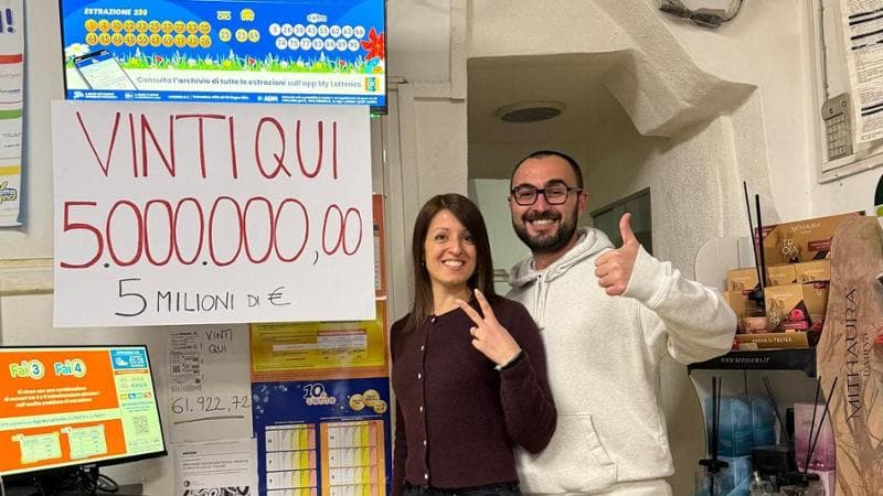 Immagine del post 20844 - Bari Giocano 3 euro e vincono 5 milioni, vincita record a Alberobello: “La più alta del 2026” - Bari