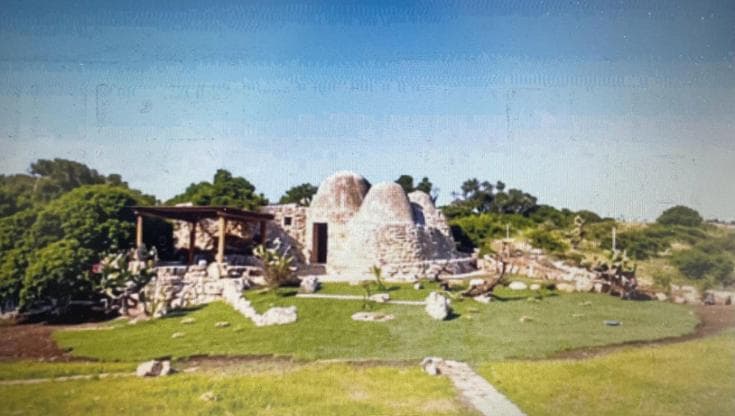 Immagine del post 21991 - Bari Costa Ripagnola, apre il bar nel trullo sulla costa di Polignano. “Rivolto a un target alto” - Bari