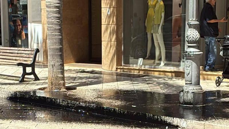 Catrame bollente cade da terrazzo: tra gli ustionati anche un bimbo di pochi mesi nel passeggino - Bari