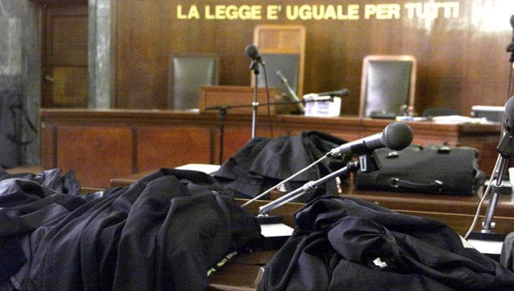 Immagine del post 26395 - Bari Salento, insegue figlio di 8 anni con un catenaccio poi lo abbandona per strada: indagati i genitori - Bari