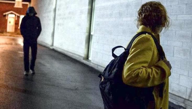 Immagine del post 26394 - Bari Storia d'amore finisce e l’uomo di 27 anni più grande si trasforma in stalker: "Preparati la tomba" - Bari