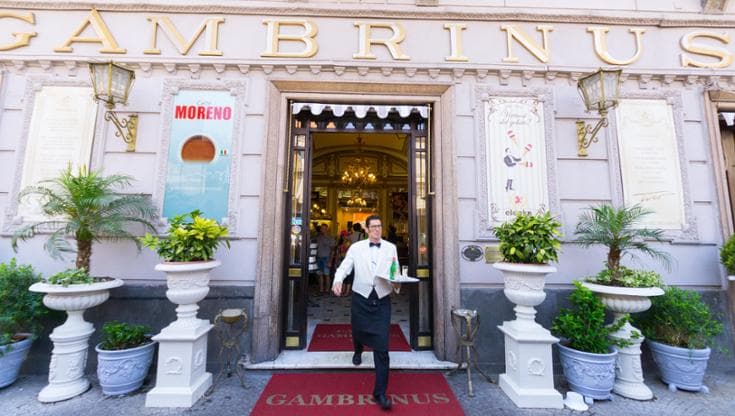 Immagine del post 26404 - Bari Michele Mirabella: “Quei viaggi a Napoli in giornata solo il caffè ci facevano sentire grandi” - Bari