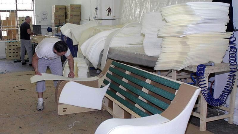 Immagine del post 15269 - Bari Natuzzi, monta la rabbia per i nuovi esuberi: “Ha intascato 30 milioni di aiuti pubblici” - Bari