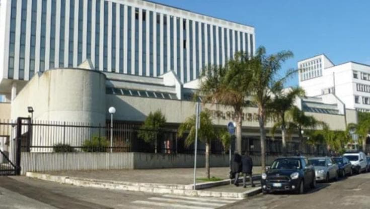 Immagine del post 18627 - Bari “Restituisci parte dello stipendio o ti licenzio”: 7 anni per estorsione a gestore di un centro cure - Bari