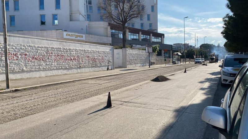 Bari, i lavori del Brt tagliano i parcheggi dei taxi. Scatta la protesta: “Pronti allo sciopero” - Bari