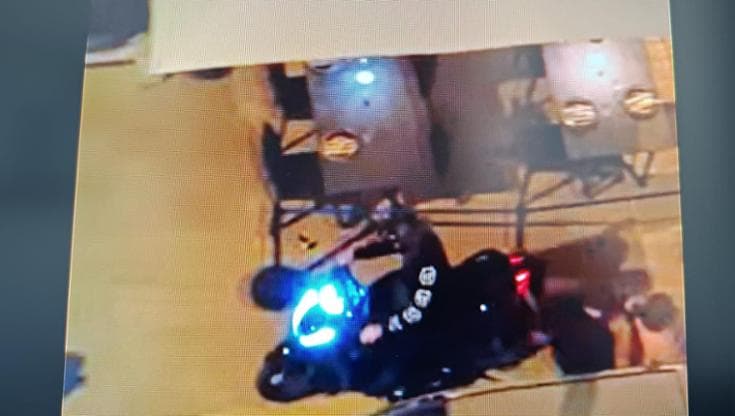 Immagine del post 20886 - Bari Moto tra i tavoli dei ristoranti, ancora un episodio di malamovida all’Umbertino - Bari