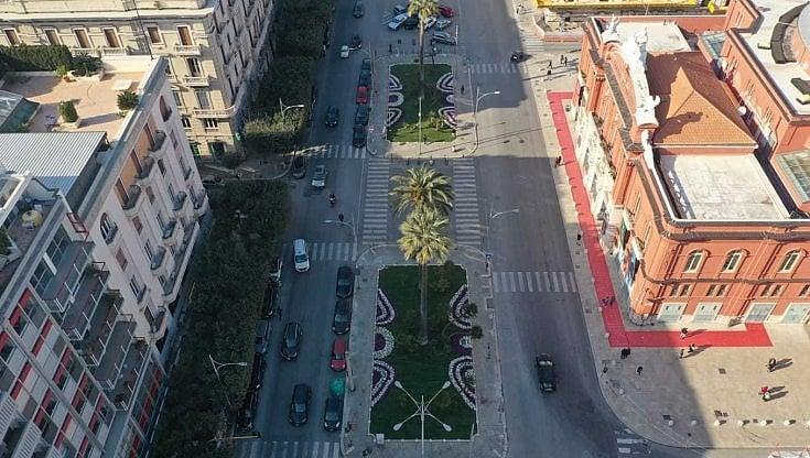 Immagine del post 10009 - Bari Bari, uomo tenta di rapire una bambina nel passeggino davanti alla mamma: “Ora tu vieni con me” - Bari