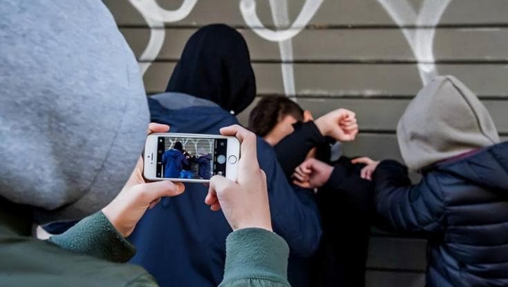 Immagine del post 16391 - Bari L’ex studente della scuola condannata per i bulli: “Non perdonerò mai i prof che li coprivano” - Bari