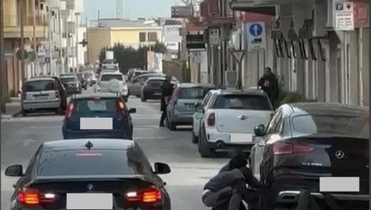 Immagine del post 4580 - Bari Cerignola, dopo il furto del Suv in pieno giorno emergenza auto bruciate nel Foggiano: “8 in 24 ore” - Bari