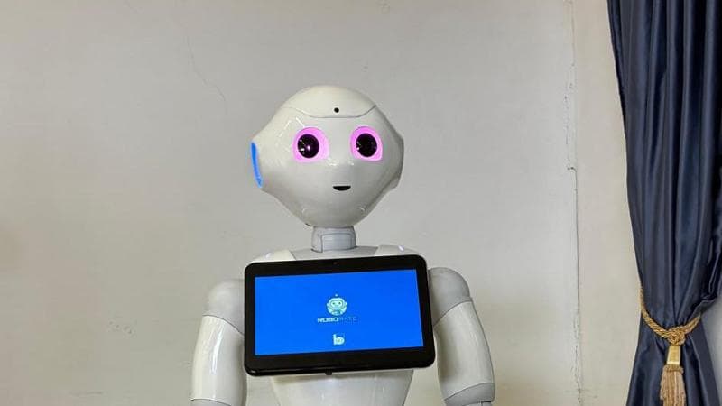 Il robot Pepper al servizio dei ricoverati, il debutto nel reparto di Riabilitazione a Galatina - Bari