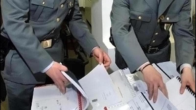 Giro di fatture false per evadere le tasse, 36 indagati: 11 milioni sequestrati per il sistema-Trani - Bari