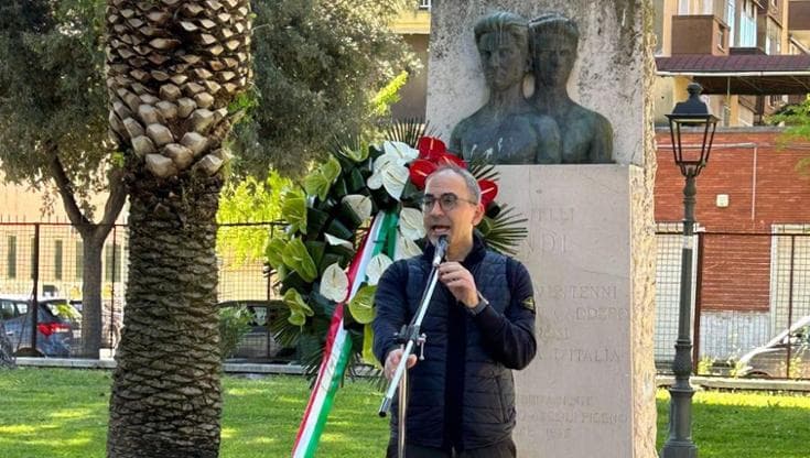 Foggia, l’assessore Piemontese investito da un monopattino pirata durante cerimonia del 25 aprile - Bari