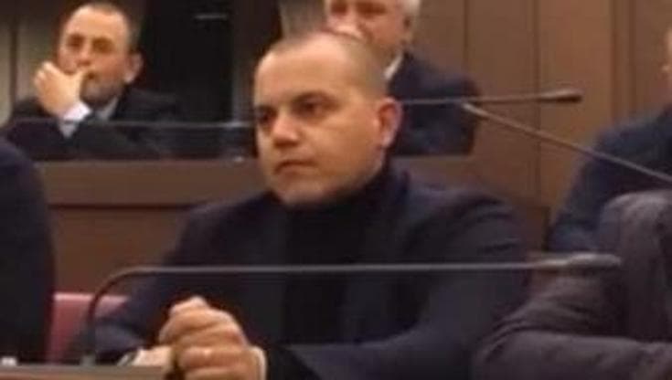 Immagine del post 19760 - Bari 25 aprile, consigliere di Monopoli pubblica “Faccetta nera” sui social: “Niente da festeggiare” - Bari