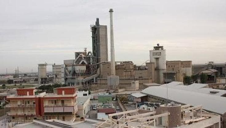 Immagine del post 22081 - Bari Polveri e fumi da impianto cottura del cemento: il sindaco ordina la chiusura della Buzzi a Barletta - Bari
