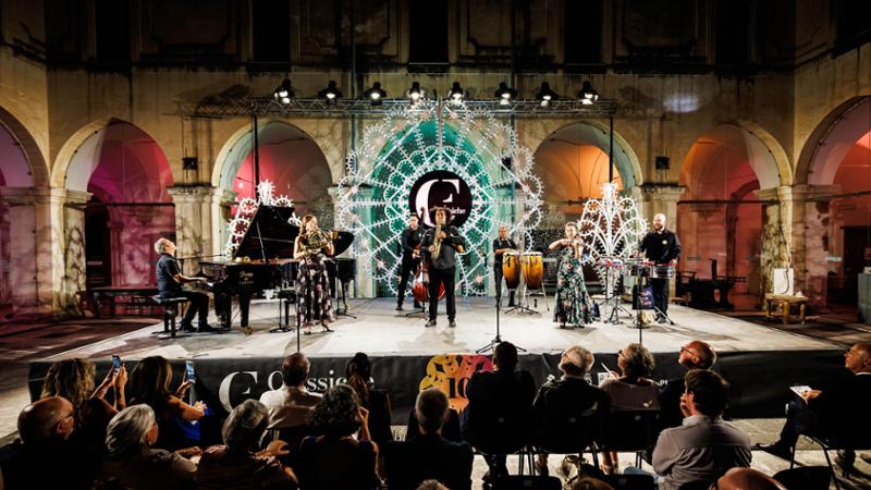 Immagine del post 23255 - Bari Scrivere di musica: le recensioni dei giovani ai concerti del festival Classiche Forme a Lecce - Bari
