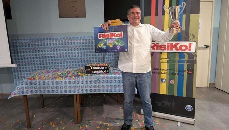 Immagine del post 26464 - Bari A cinquant’anni l’avvocato barese Alessandro Zaccaro è il nuovo campione nazionale di RisiKo! - Bari