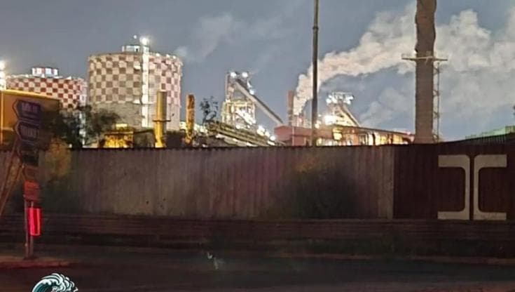 Fumo dall’ex Ilva di Taranto, Onda del futuro chiede verifiche sulle emissioni: “Verità sull’aria” - Bari