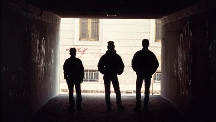 Immagine del post 17620 - Bari “Sei una spia dei carabinieri”: ragazzo picchiato e minacciato di morte dal branco. Nove indagati - Bari