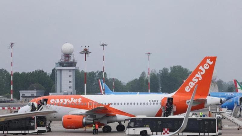 Immagine del post 4715 - Bari Caos sul volo da Glasgow all’Egitto, atterraggio d’emergenza a Bari: 2 passeggere fatte scendere - Bari