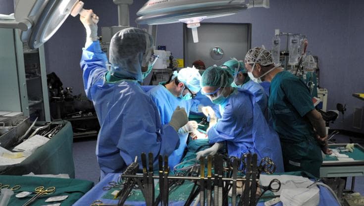 Immagine del post 18707 - Bari Al Policlinico di Bari il primo trapianto di menisco da donatore. “Vi spieghiamo quando è possibile” - Bari