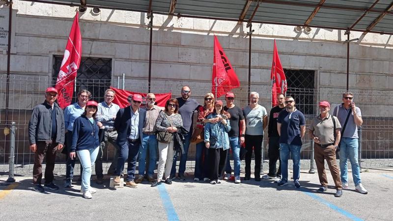 Immagine del post 7656 - Bari Caporalato, anche a Bari il presidio dei sindacati: “Ora essenziale il Sì al referendum di giugno” - Bari