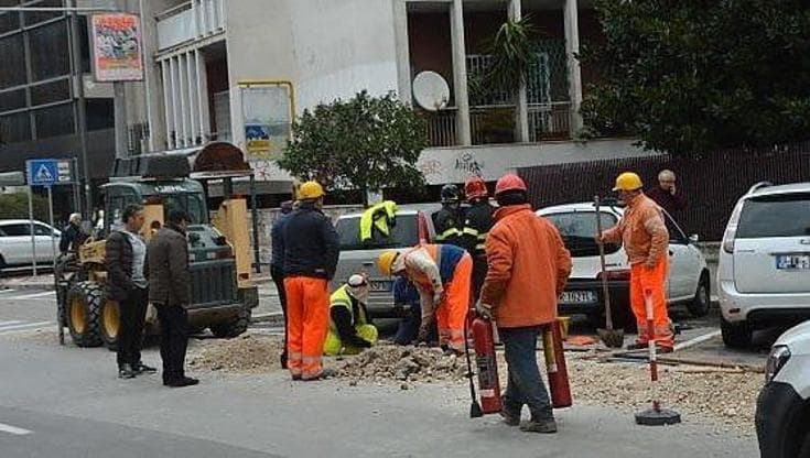Immagine del post 20955 - Bari Bari, stretta sui cantieri nelle strade: il Comune blocca 40 autorizzazioni per i sottoservizi - Bari