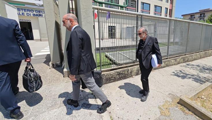 Immagine del post 8946 - Bari Favori e appalti in cambio di voti: il sindaco di Molfetta Minervini chiede revoca domiciliari - Bari