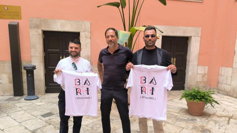 Bari, premiati i due tassisti che hanno fermato l’aggressore di un agente: “Grazie dalla città” - Bari