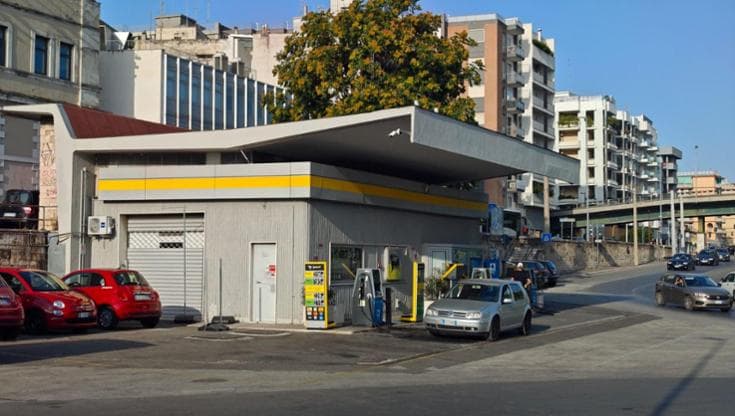 Immagine del post 23263 - Bari Un distributore da salvare: a Bari la Soprintendenza tutela l’architettura di Bacciocchi e Chiaia - Bari