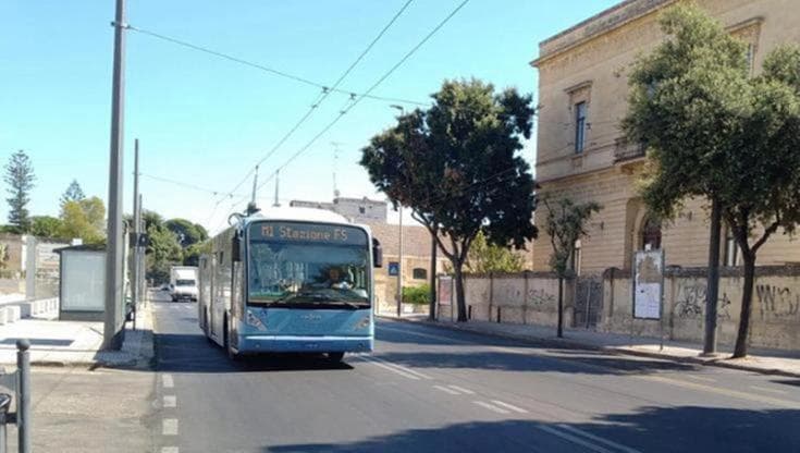 Immagine del post 11032 - Bari Lecce, il Comitato per il no all’ampliamento del filobus rilancia: “Ora superiamo le 7.000 firme” - Bari
